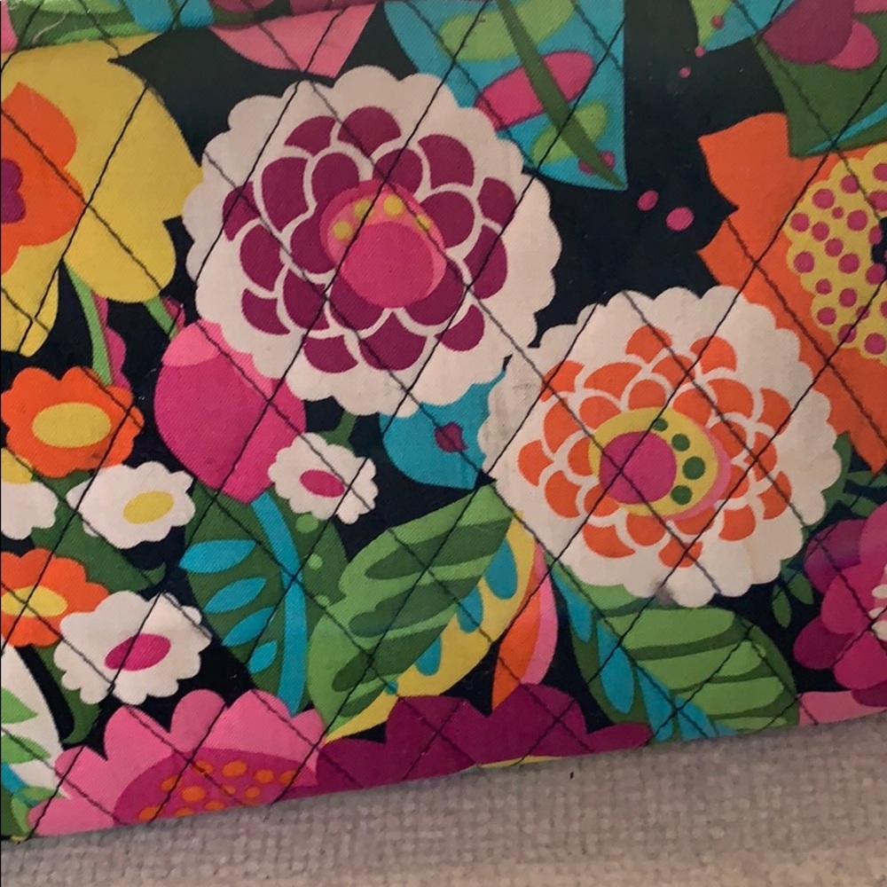Beautiful Vera Bradley tote - Picture 8 of 9